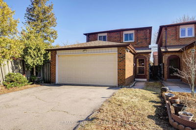 51 Debden Rd, Markham - Milliken Mills East