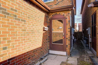 51 Debden Rd, Markham - Milliken Mills East image-0-4