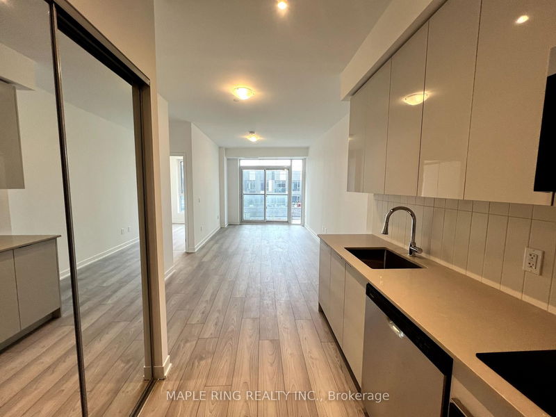 home for lease on 403-474 Caldari Road