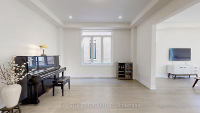 97 Halldorson Ave, Aurora - Bayview Northeast image-0-2