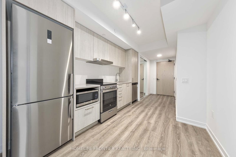 3309 - 195 Commerce St, Vaughan, L4K 0P9 | Image 2
