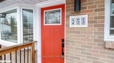 255 Calford Street — photo 2