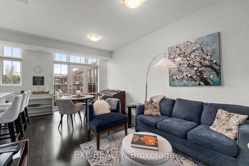 302 - 2 Linsmore Pl, Whitchurch-Stouffville, L4A 4T4 | Image 3