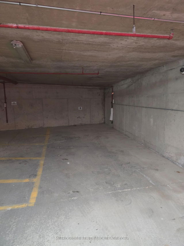 PKG C - 10480 ISLINGTON Avenue