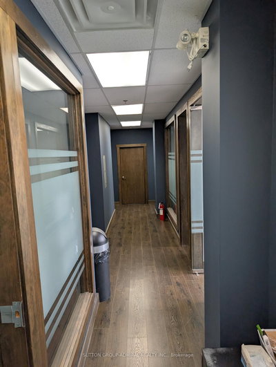 Unit 301 — 10376 Yonge Street — more photos
