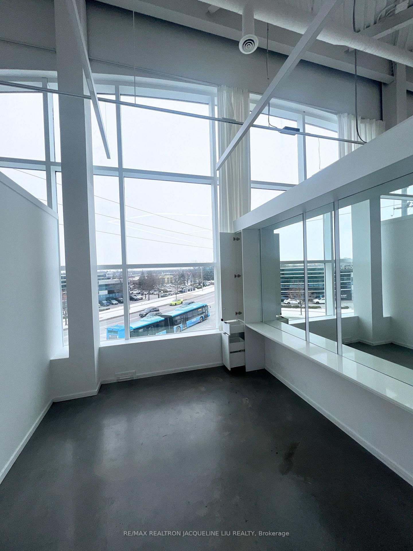 8339 Kennedy Road, Unit 2800-06 - Photo 9