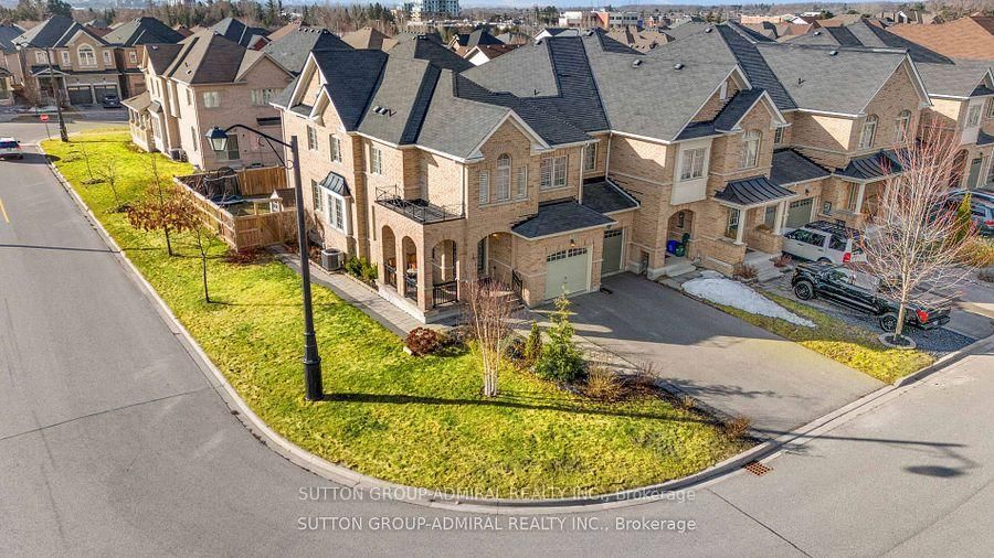 Townhouse sold at 75 Paper Mills Crescent, Richmond Hill, Jefferson, L4E 0V4 - MLS: N12047293