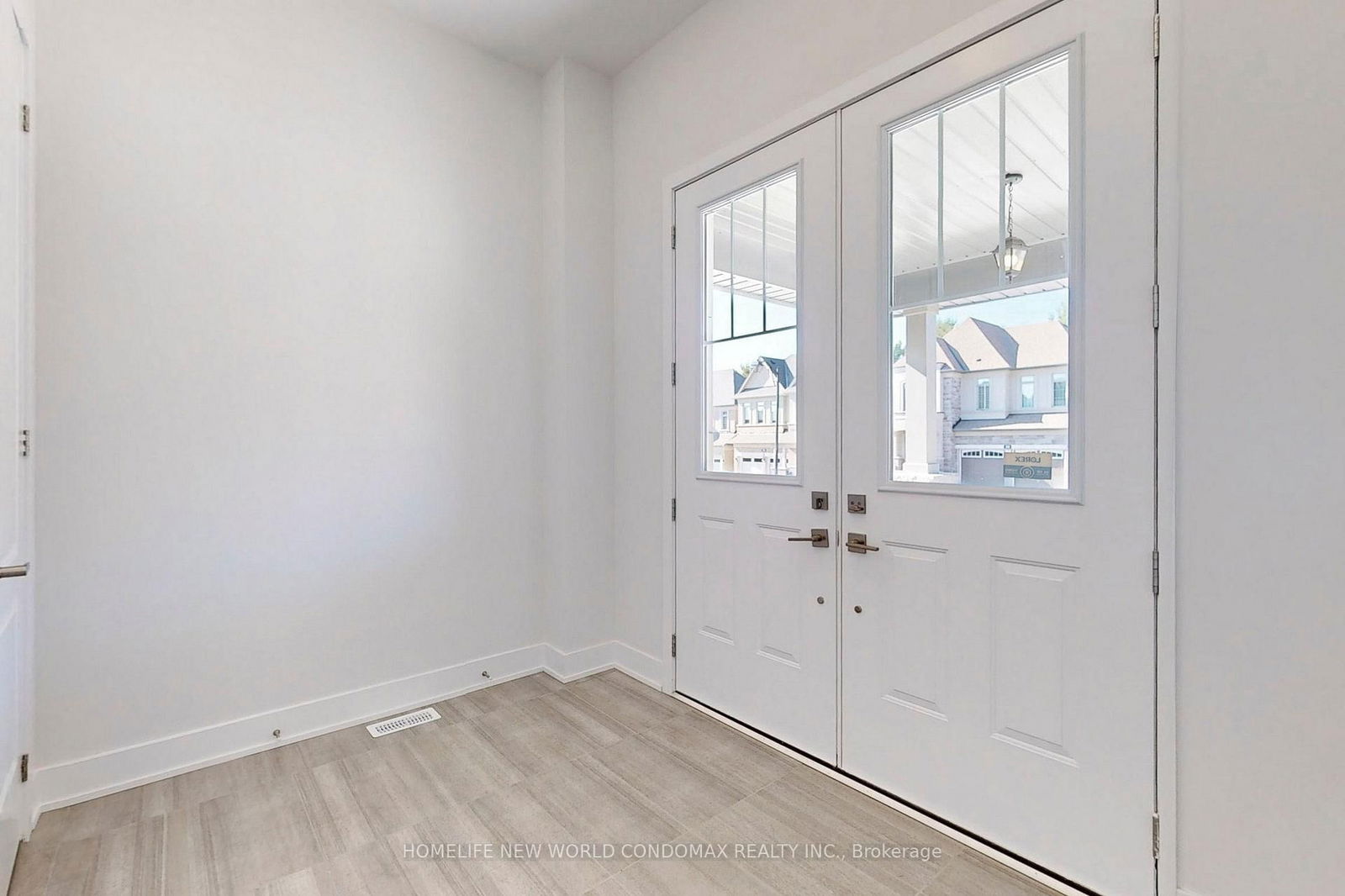 Detached House sold at 231 Sikura Circle, Aurora, Rural Aurora, L4G 3Y8 - MLS: N12049316