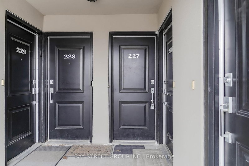 227 - 320 John St, Markham, L3T 0B1 | Image 2