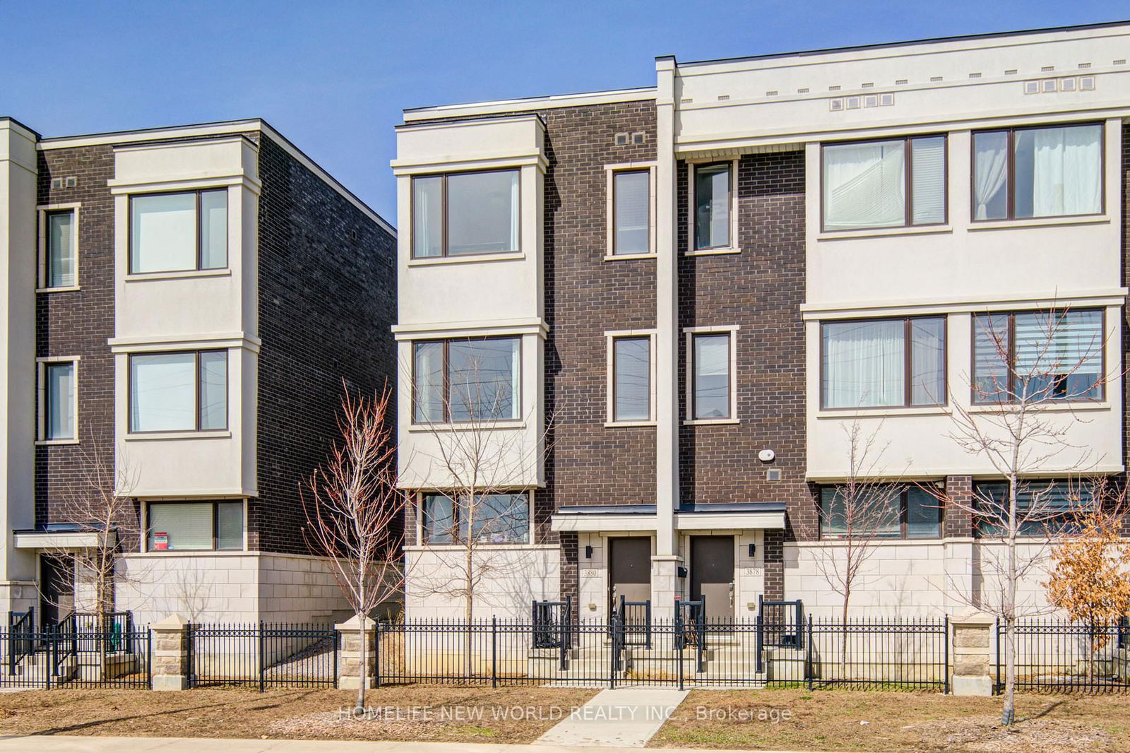 Townhouse sold at 3880 Major Mackenzie Drive, Vaughan, Vellore Village, L4H 4R2 - MLS: N12049586
