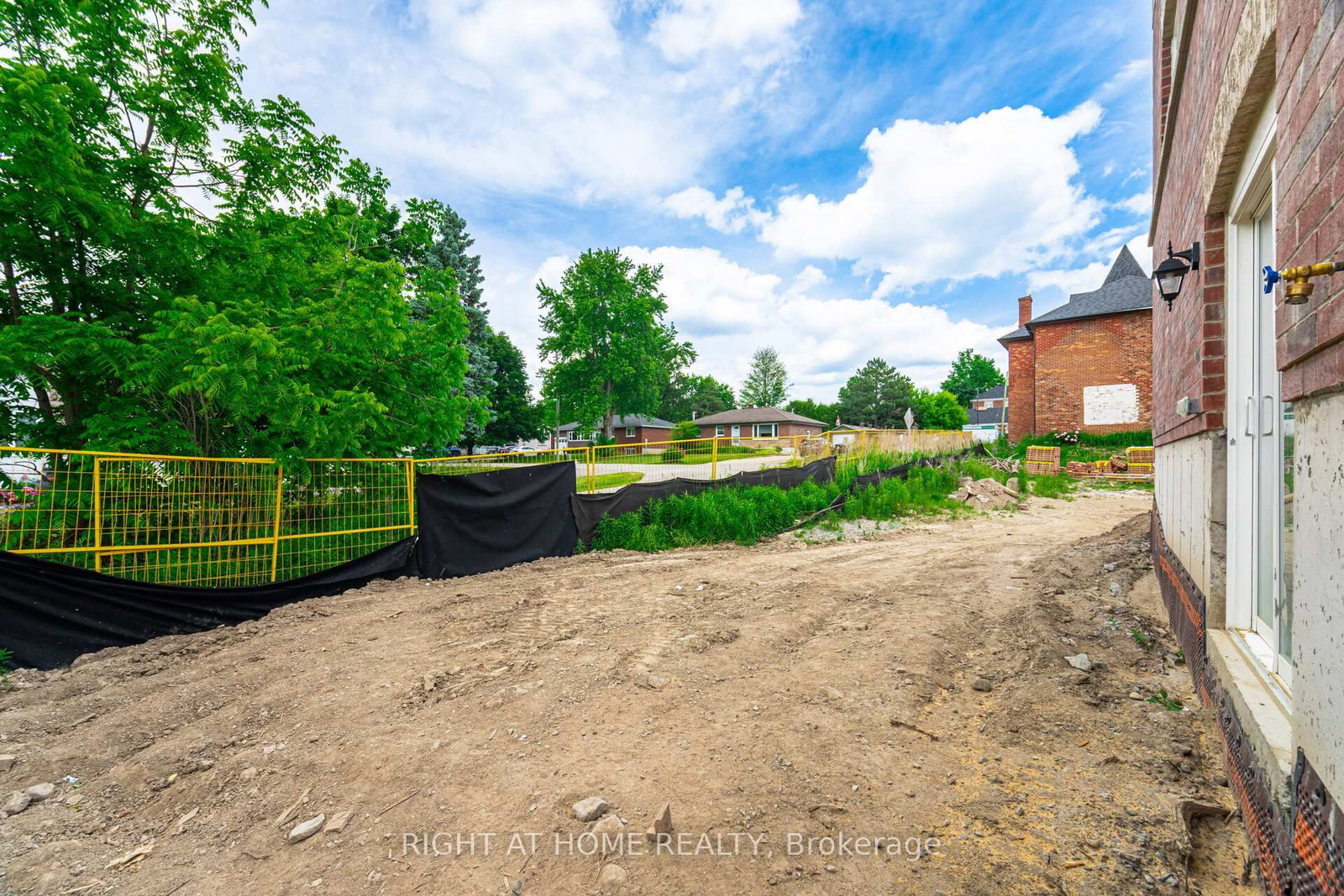 Detached House for sale at 16 Ravenscraig Place, Innisfil, Ontario, L0L 1L0 - Cookstown - MLS: N12050042