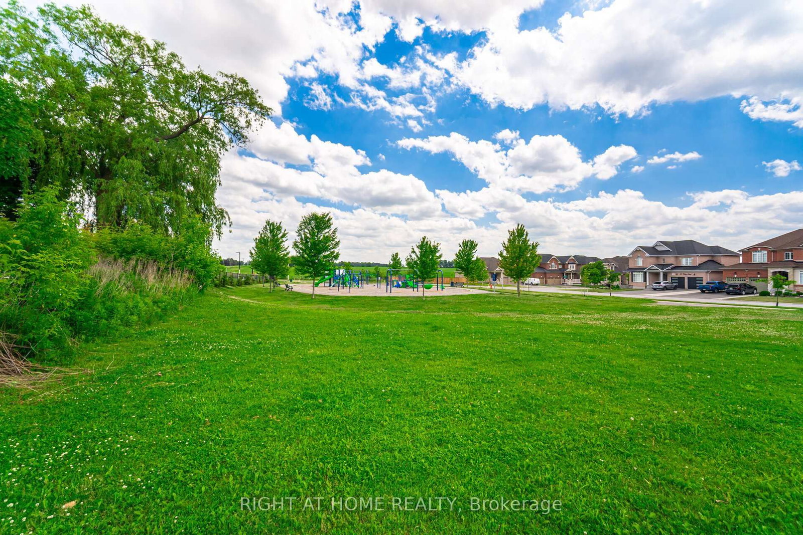 Detached House for sale at 16 Ravenscraig Place, Innisfil, Ontario, L0L 1L0 - Cookstown - MLS: N12050042