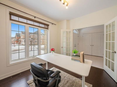 27 Scarlet Way, Bradford West Gwillimbury - Bradford image-0-4