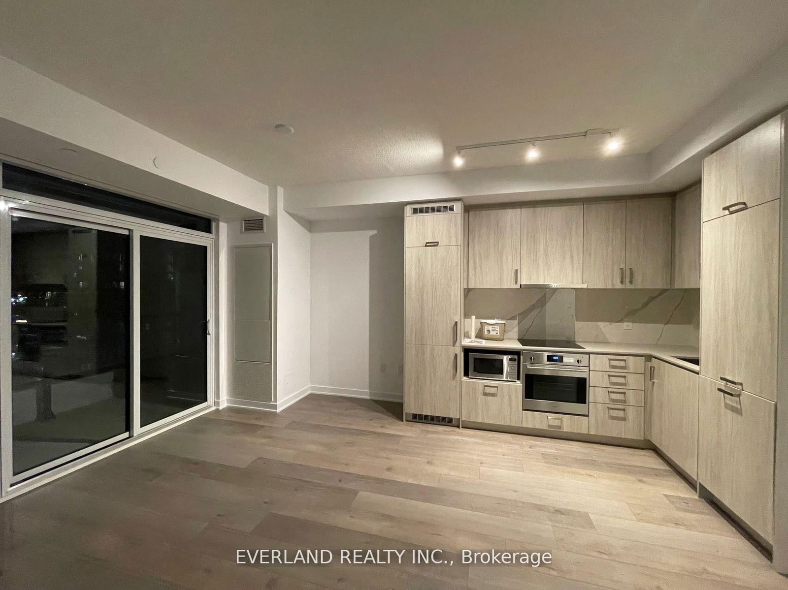 Condo for lease at 1118-60 Honeycrisp Crescent, Vaughan, Concord, L4K 0N5 - MLS: N12052344