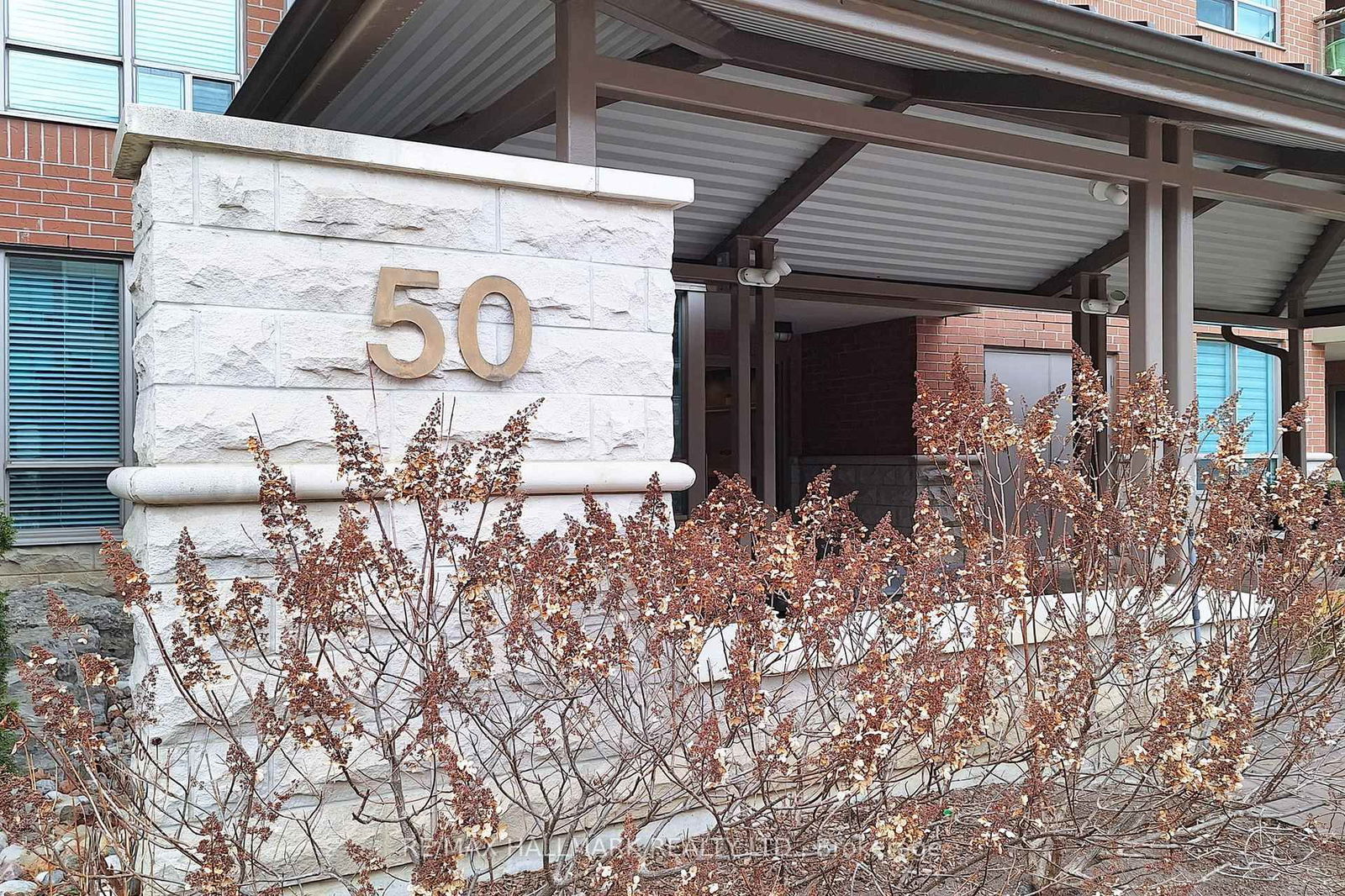 Condo sold at 202-50 The Boardwalk Way, Markham, Greensborough, L6E 1B6 - MLS: N12055809