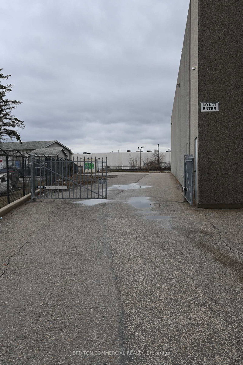 1&2 - 71 Villarboit Cres, Vaughan, L4K 4K2 | Image 3