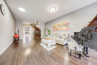 23 Cherna Ave, Markham - Berczy image-0-4