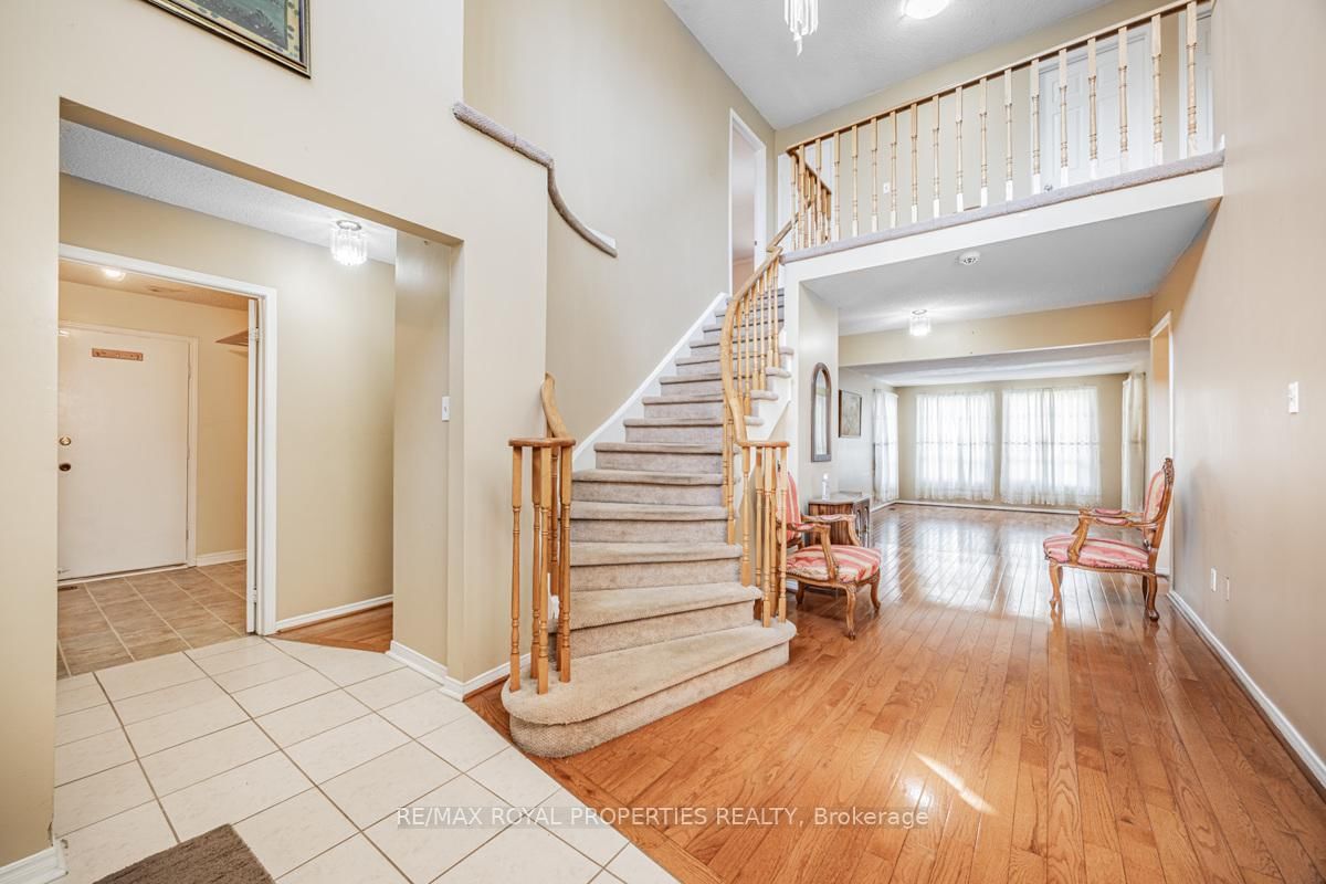 Detached House sold at 101 Forbes Crescent, Markham, Milliken Mills East, L3R 6T1 - MLS: N12059238