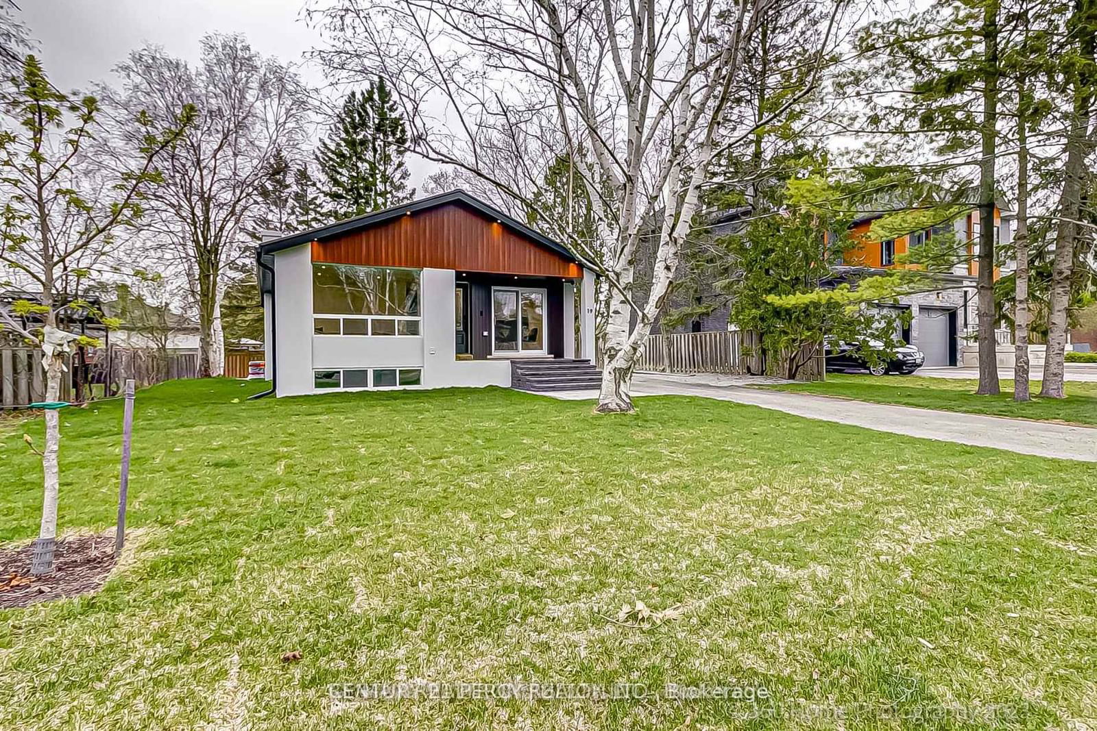 Detached House for lease at #Bsmt-19 Holman Crescent, Aurora, Aurora Heights, L4G 1Z8 - MLS: N12060476