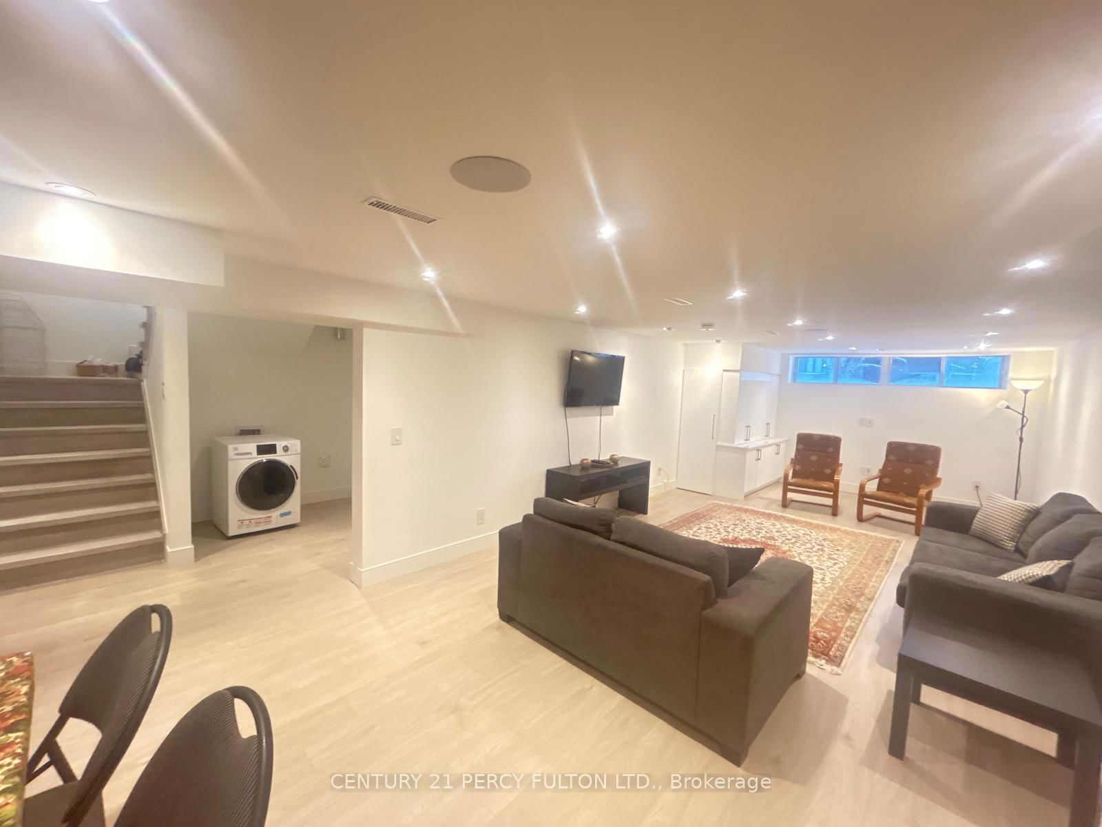 Detached House for lease at #Bsmt-19 Holman Crescent, Aurora, Aurora Heights, L4G 1Z8 - MLS: N12060476