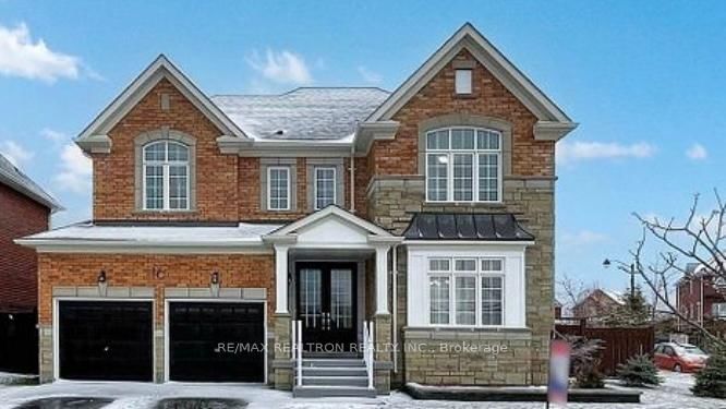 16 Vivian creek Rd, East Gwillimbury, L0G 1M0 | Image 2