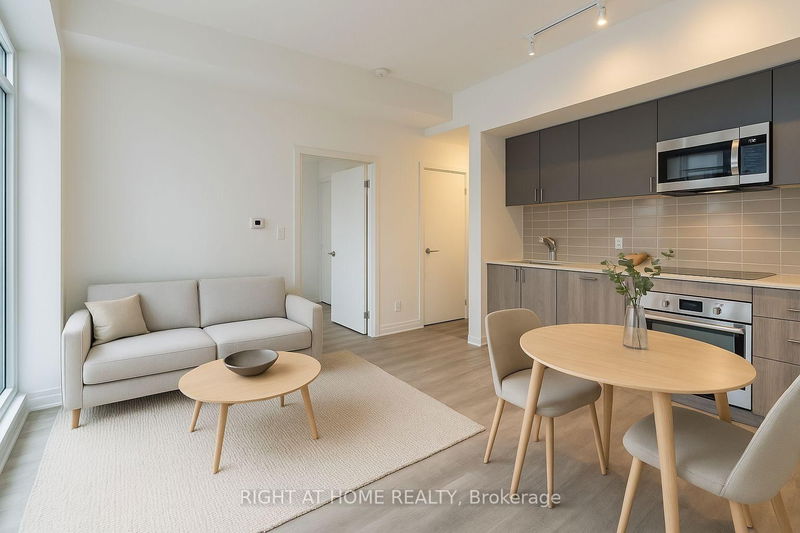 home for lease on A1405-8119 Birchmount Road N