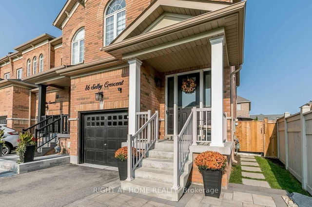 86 Selby Crescent