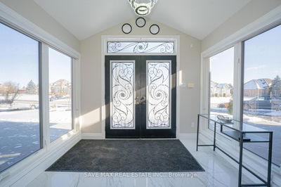 5 Kathryn Crt, Bradford West Gwillimbury - Bradford image-0-3