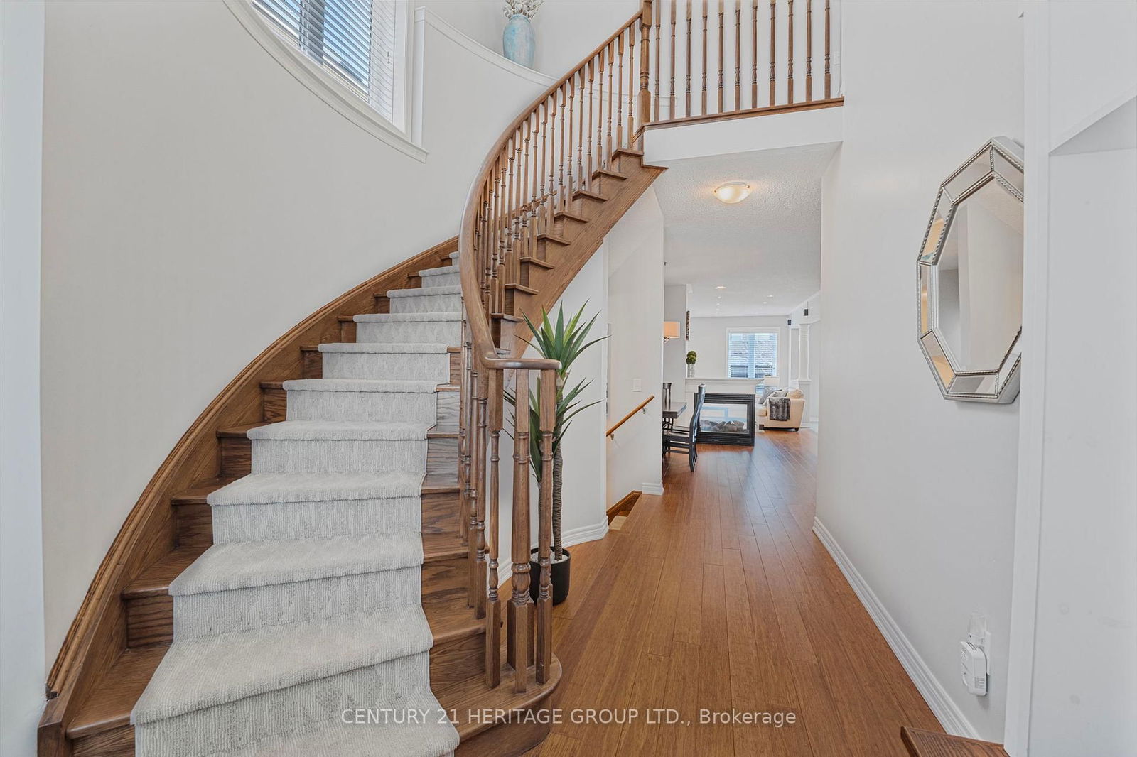 Detached House for sale at 95 Rogers Trail, Bradford West Gwillimbury, Bradford, L3Z 2A5 - MLS: N12068379
