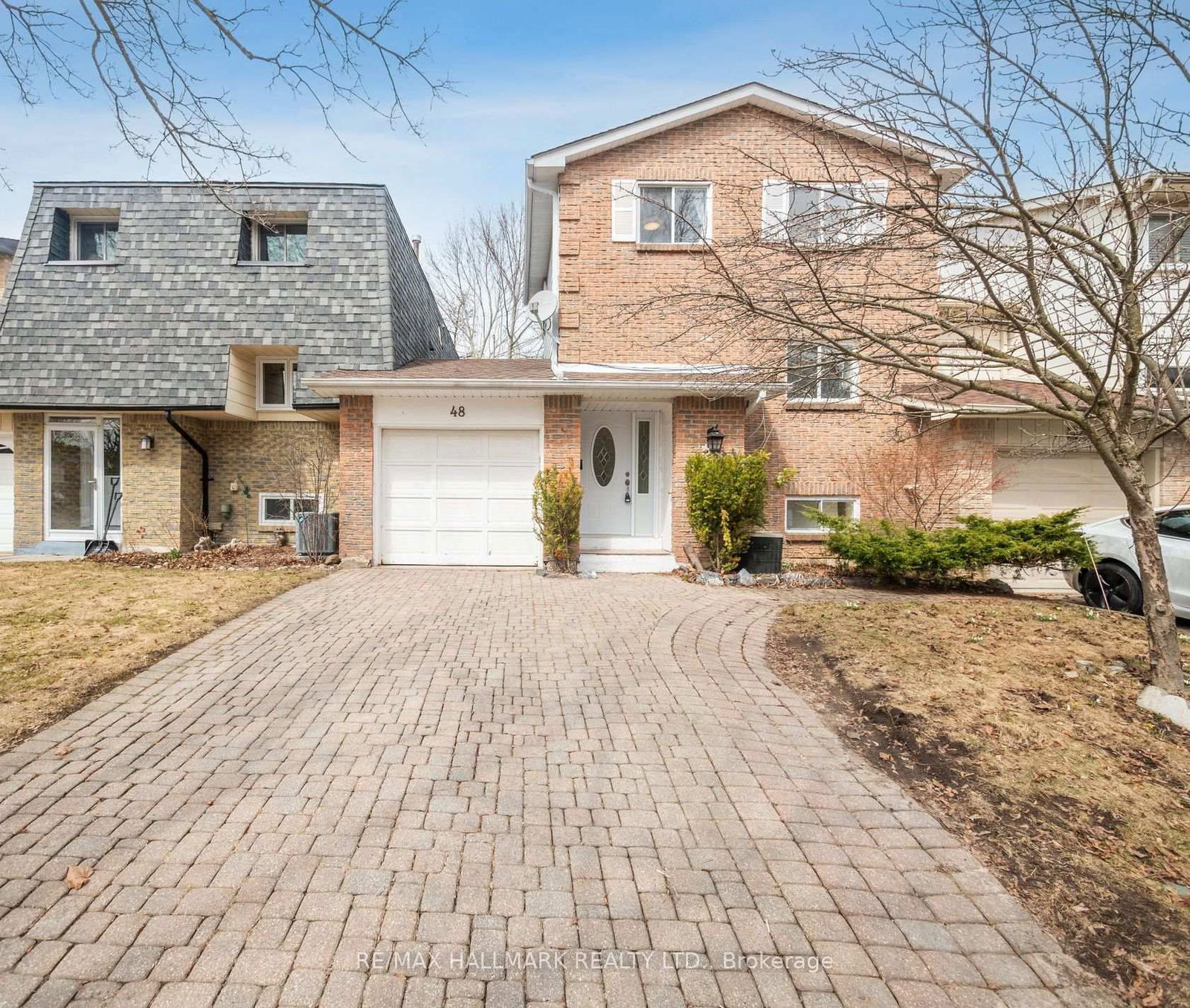 Townhouse sold at 48 St Andrews Court, Aurora, Hills of St Andrew, L4G 3B1 - MLS: N12071093
