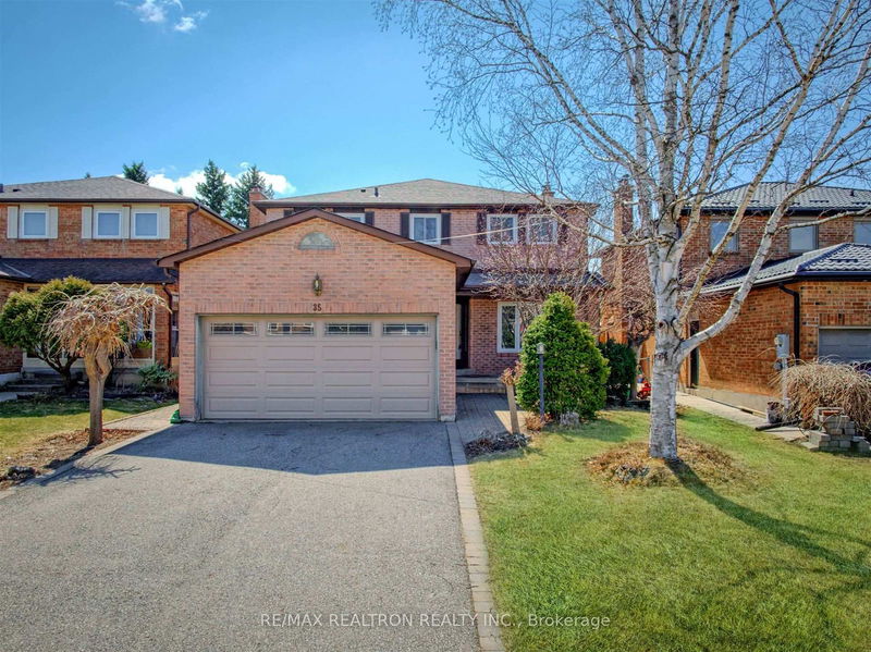home for sale on 35 O'Connor Crescent