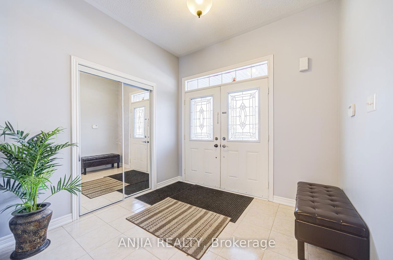 Detached House sold at 100 James Mccullough Road, Whitchurch-Stouffville, Stouffville, L4A 0Z2 - MLS: N12071707