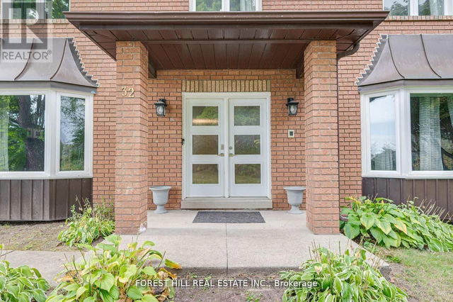 32 Grandview Crescent