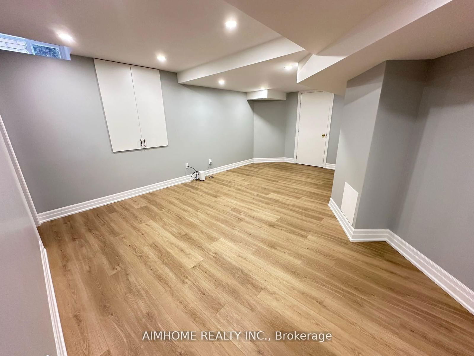 Detached House leased at Bsmt-1-130 Hollybush Drive, Vaughan, Maple, L6A 2H3 - MLS: N12073461