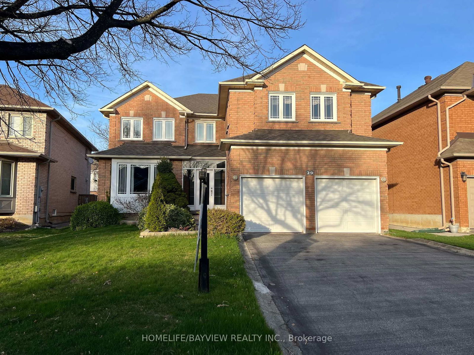 Detached House for sale at 29 Palmerston Drive, Vaughan, Beverley Glen, L4J 7V8 - MLS: N12073565