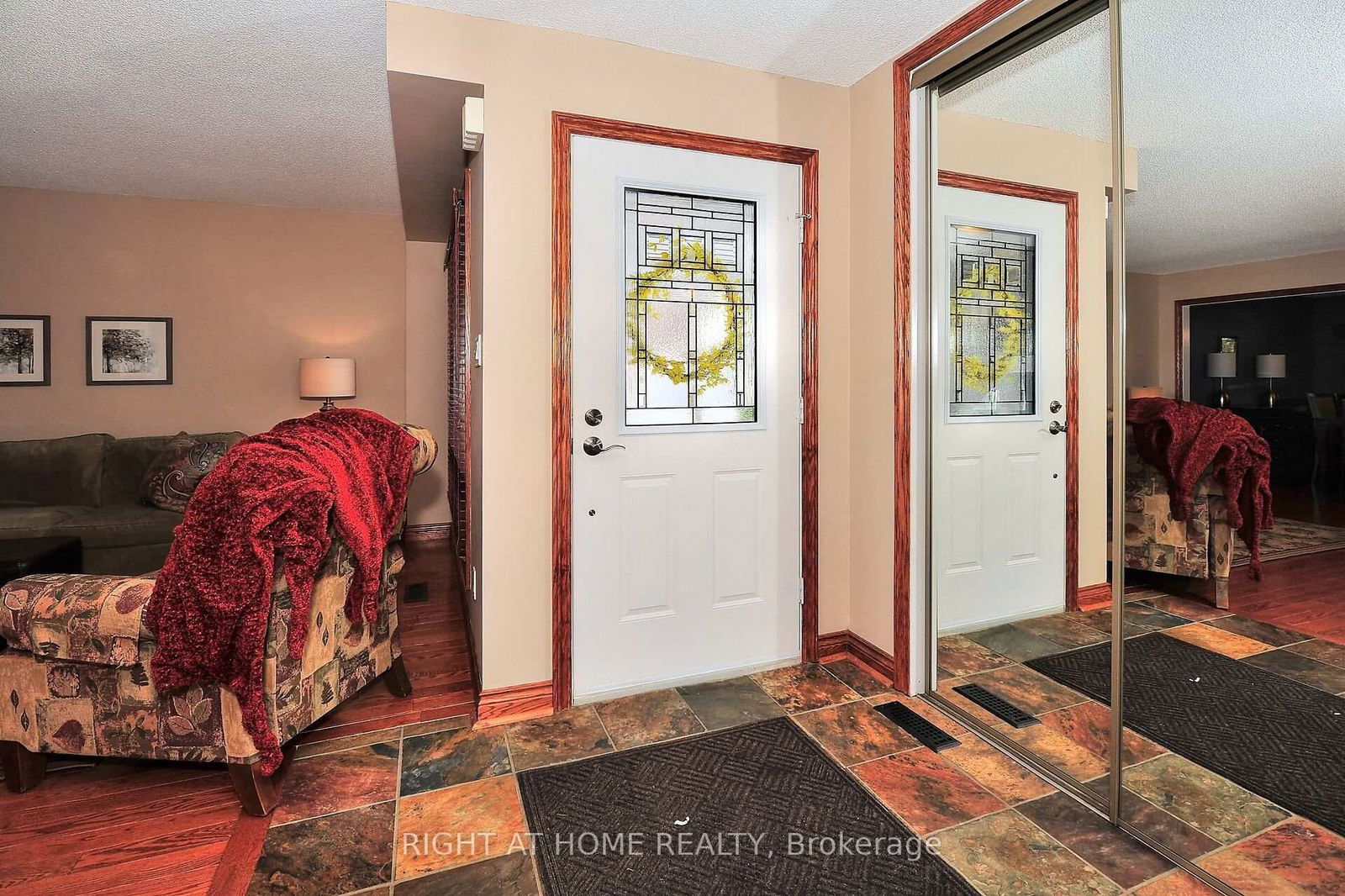 Detached House sold at 84 Gray Crescent, Richmond Hill, North Richvale, L4C 5V5 - MLS: N12073577