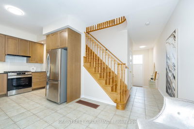 10255 Woodbine Ave, Markham - Cathedraltown image-0-3