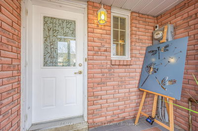61 Oak Ridge Crt, East Gwillimbury - Holland Landing image-0-2