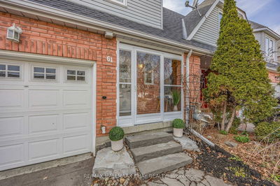 61 Oak Ridge Crt, East Gwillimbury - Holland Landing image-0-3