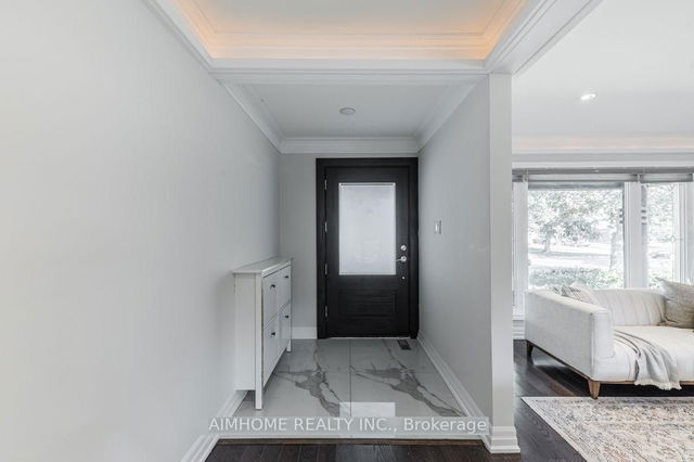 51 Royal Orchard Boulevard