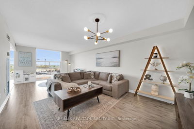 Unit 1002 — 30 Harding Blvd, Richmond Hill - North Richvale image-0-4