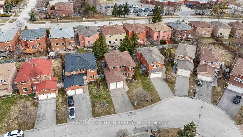 Detached House sold at 26 Tamara Drive, Richmond Hill, Devonsleigh, L4S 1E4 - MLS: N12076474