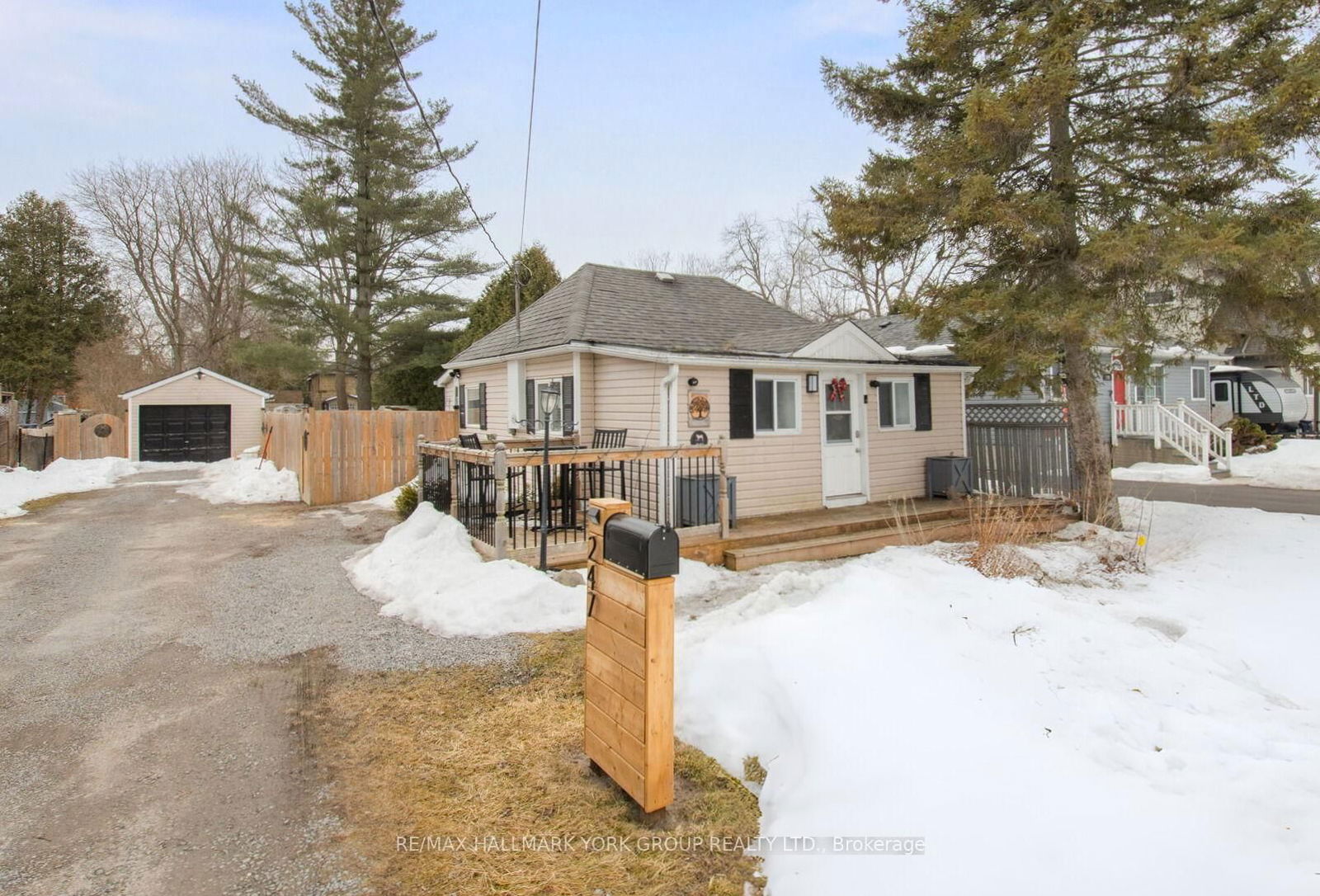 Detached House for sale at 247 Shorecrest Road, Georgina, Keswick North, L4P 1J3 - MLS: N12076920