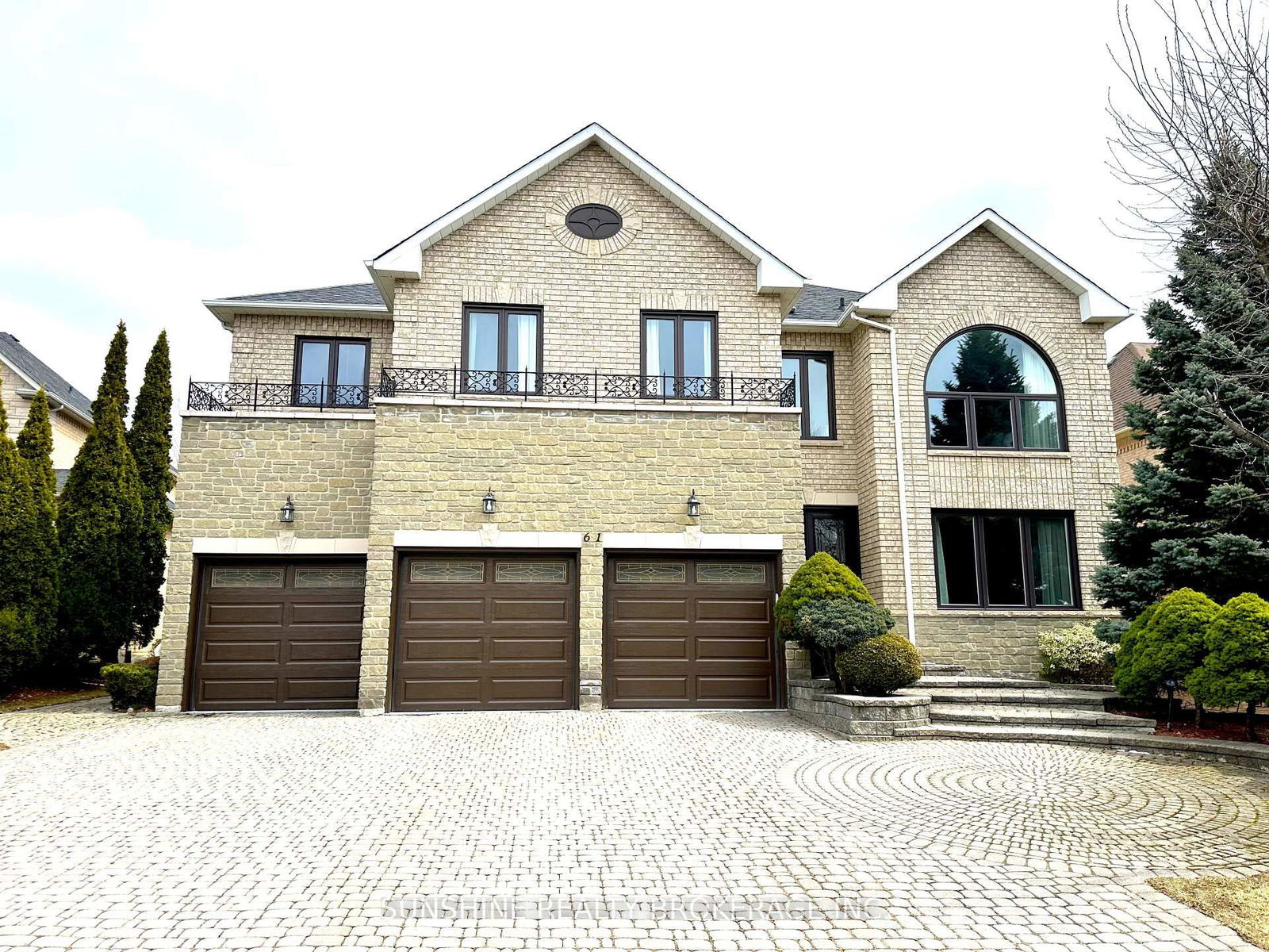 Detached House for sale at 61 Henricks Crescent, Richmond Hill, Bayview Hill, L4B 3W3 - MLS: N12077499