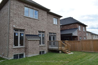 16 Barrow Ave, Bradford West Gwillimbury - Bradford image-0-3