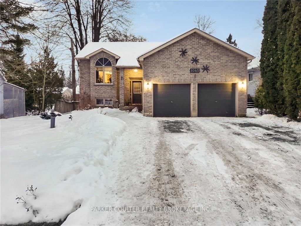 Detached House for sale at 1045 Elm Road, Innisfil, Rural Innisfil, L0L 1C0 - MLS: N12077882
