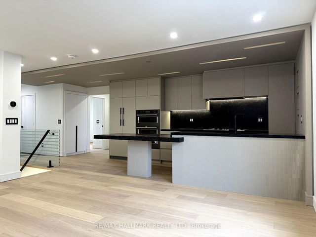 Main Floor - 189 Lloyd Avenue