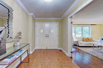 9 Trillium Dr, Aurora - Aurora Highlands image-0-1