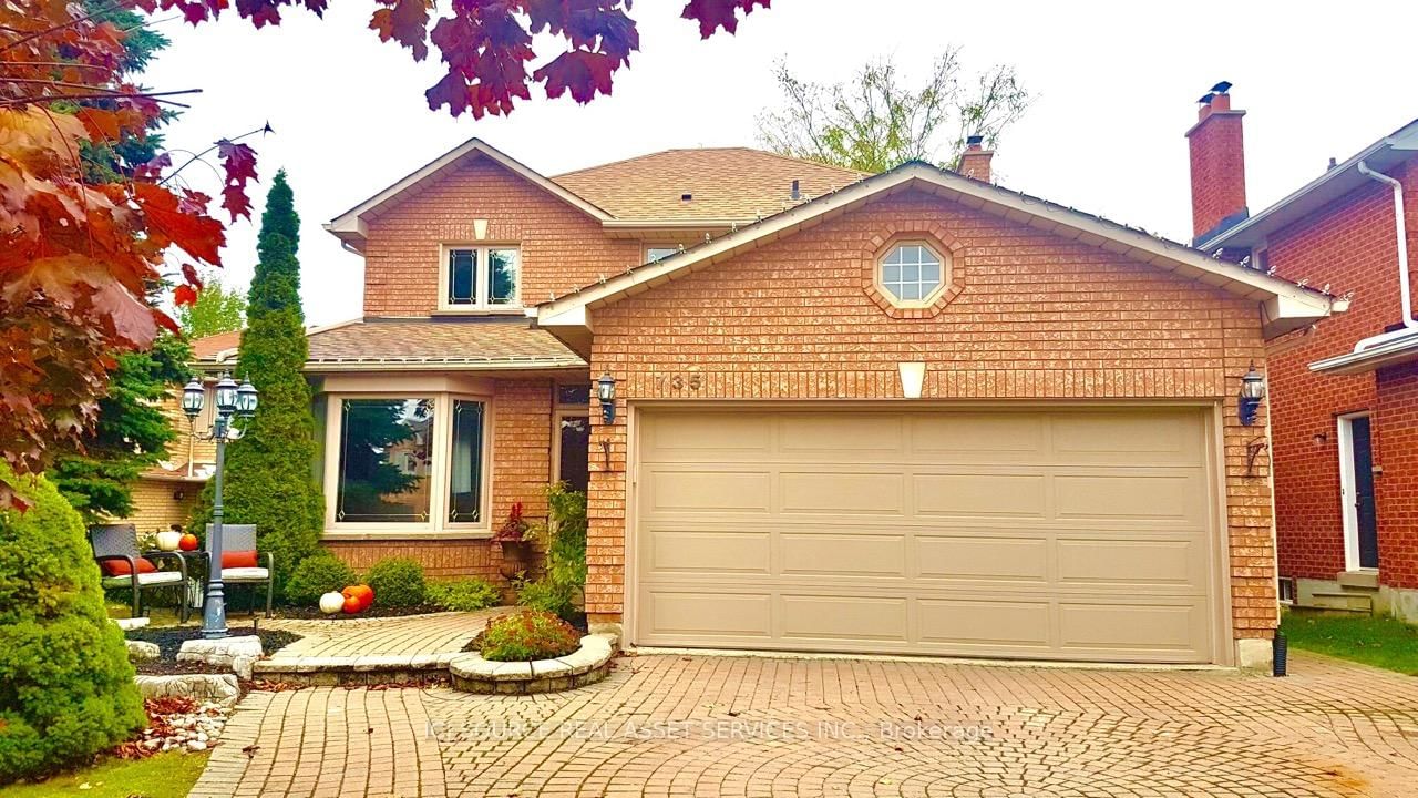 Detached House for sale at 735 Firth Court, Newmarket, Gorham-College Manor, L3Y 8H8 - MLS: N12079702