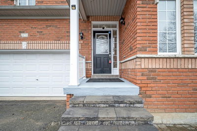 27 Valemount Way, Aurora - Bayview Wellington image-0-2